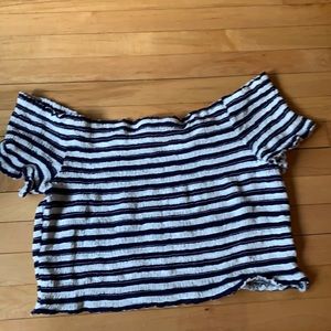 Textured crop top, off the shoulder